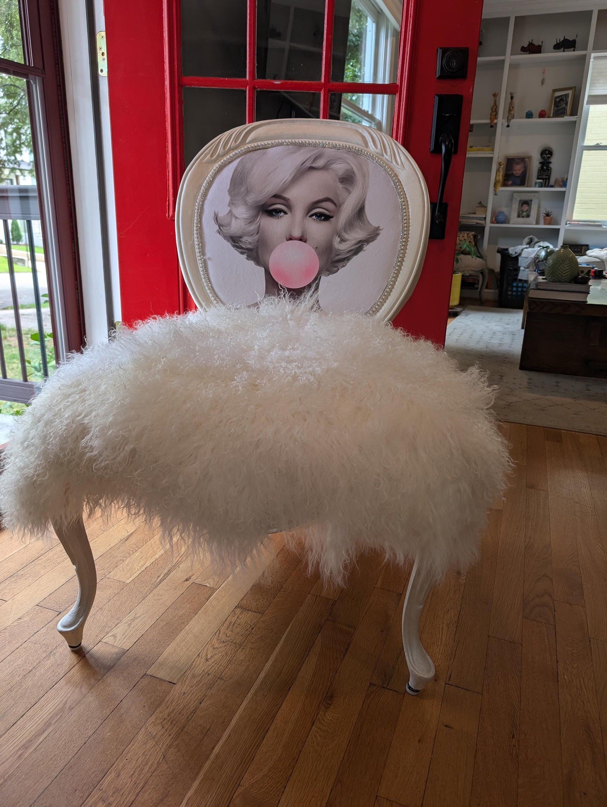 Our Luxurious Genuine Sheepskin Throw. Elevate your home decor with our Luxurious Genuine Sheepskin Throw, a stunning addition that combines comfort, style, and eco-friendliness. Crafted from high-quality, natural sheepskin, this throw rug is designed to bring warmth and sophistication to any room. Stylish home decor. Eco frinedly