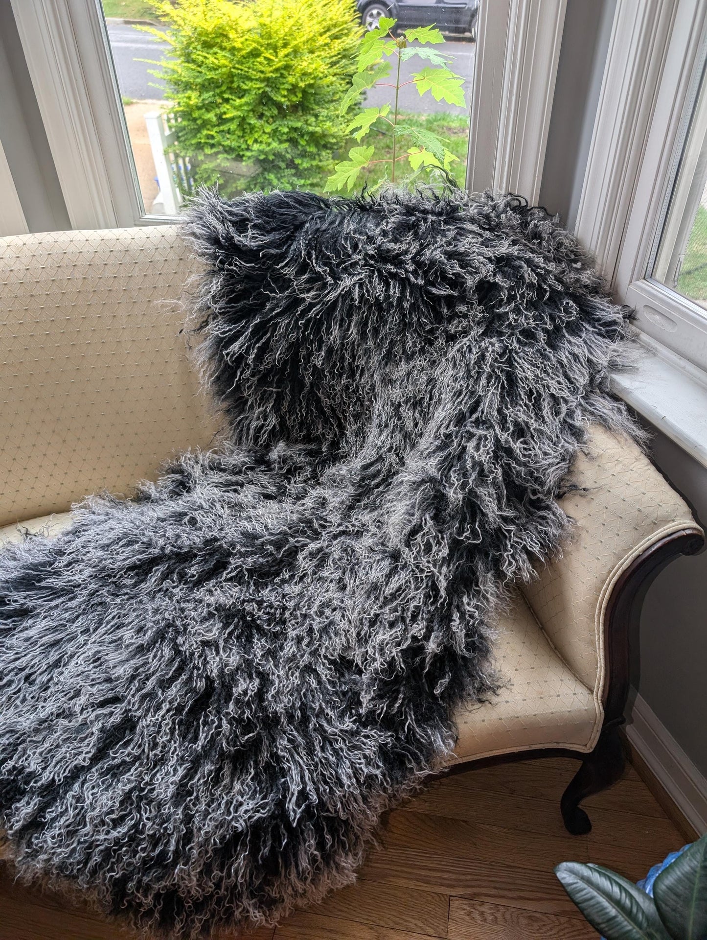 Our Luxurious Genuine Sheepskin Throw. Elevate your home decor with our Luxurious Genuine Sheepskin Throw, a stunning addition that combines comfort, style, and eco-friendliness. Crafted from high-quality, natural sheepskin, this throw rug is designed to bring warmth and sophistication to any room. Stylish home decor. Eco frinedly