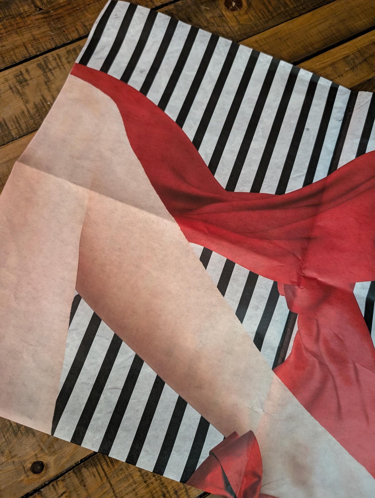 Decoupage Paper for Furniture. Decorative Paper. Tissue Paper.  Furniture DIY. Furniture Upcycling. 
 Decoupage paper for furniture.  Elevate your furniture and craft projects with our stunning decoupage paper. This eye-catching paper combines modern style with whimsical charm, showcasing a stylish silhouette of a woman&#39;s legs adorned in striking red high heels against a chic black and white striped background. Perfect for adding a touch of flair to any DIY project. Tissue Paper. Rice Paper